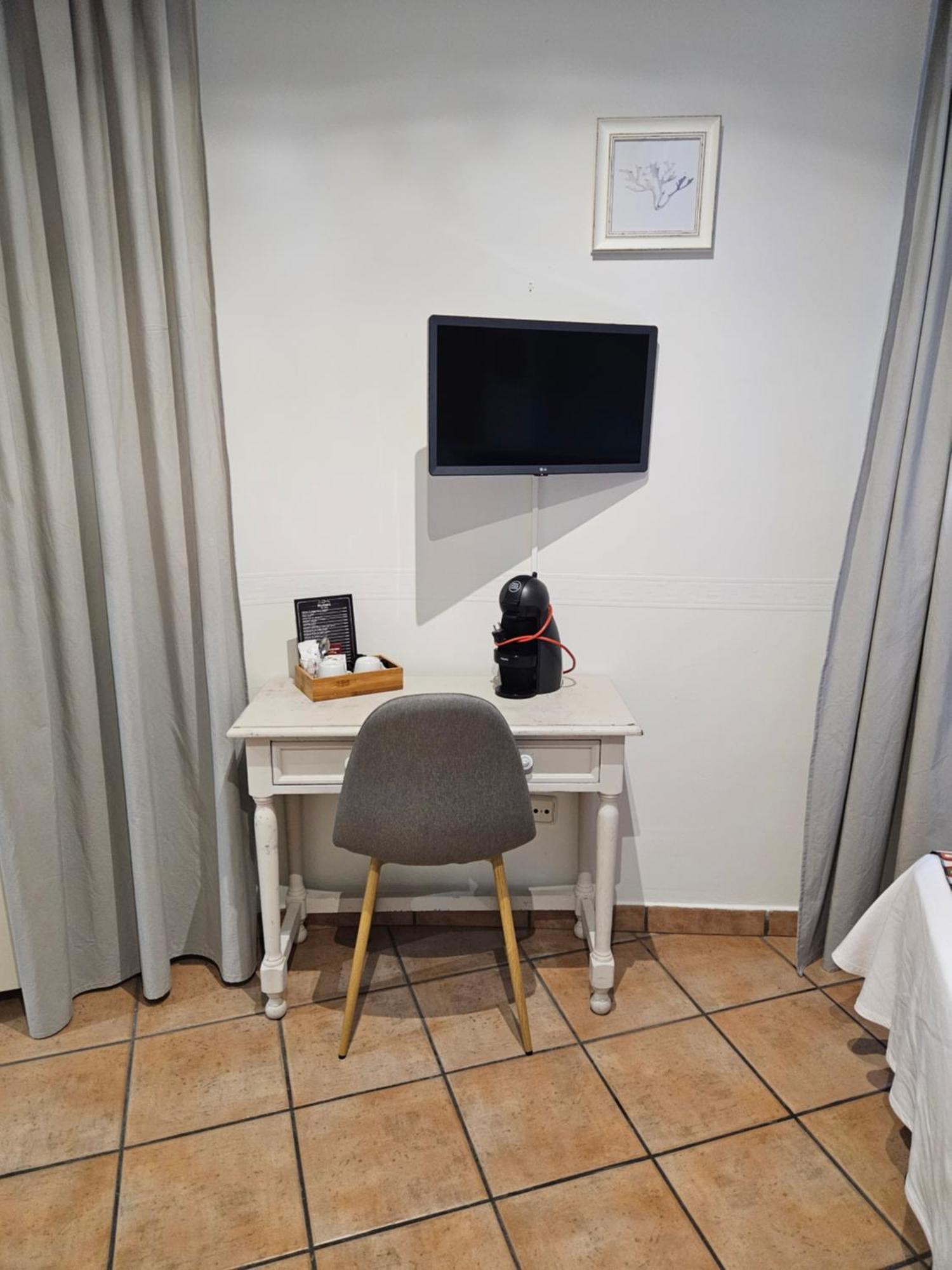 Hostal La Campana Toledo Eksteriør billede