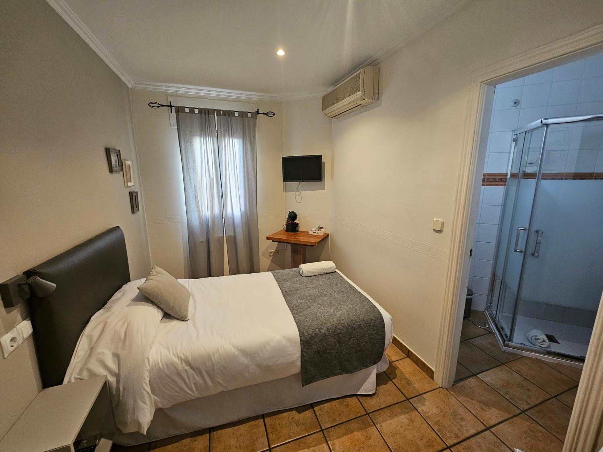 Hostal La Campana Toledo Eksteriør billede