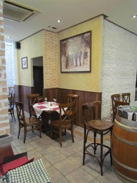 Hostal La Campana Toledo Eksteriør billede