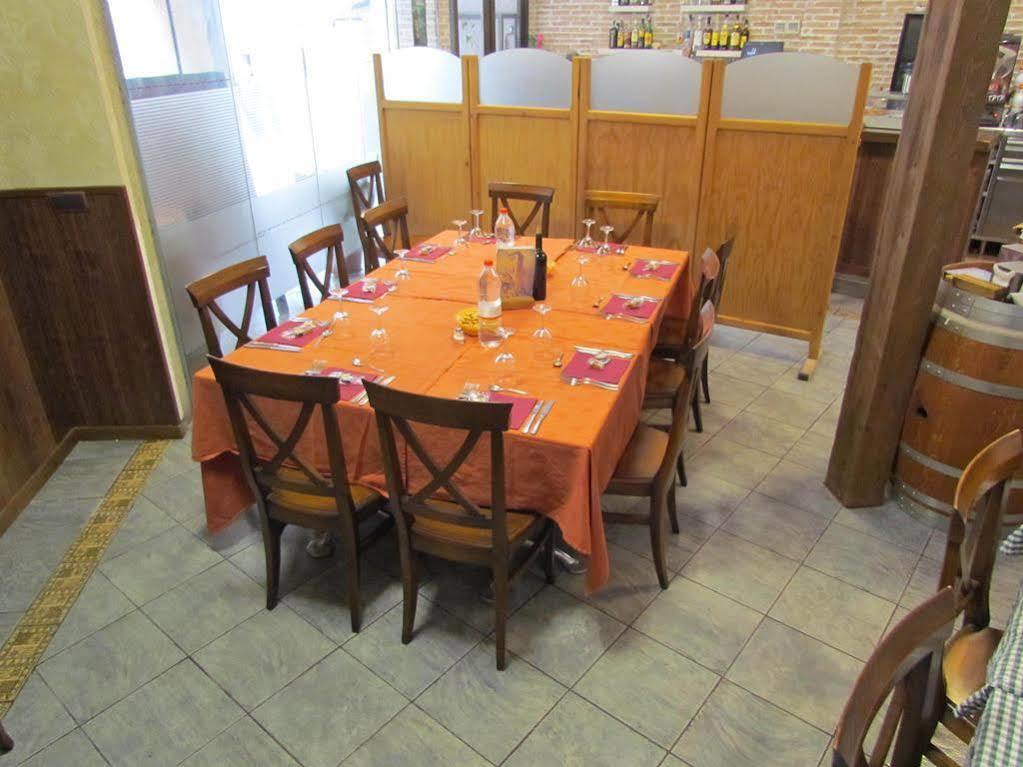 Hostal La Campana Toledo Eksteriør billede